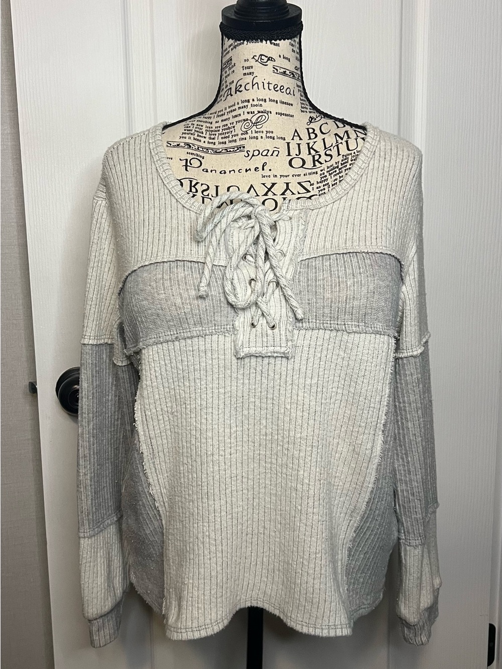 BKE Women's Lace-Up Ribbed Pullover Hoodie - Light Gray